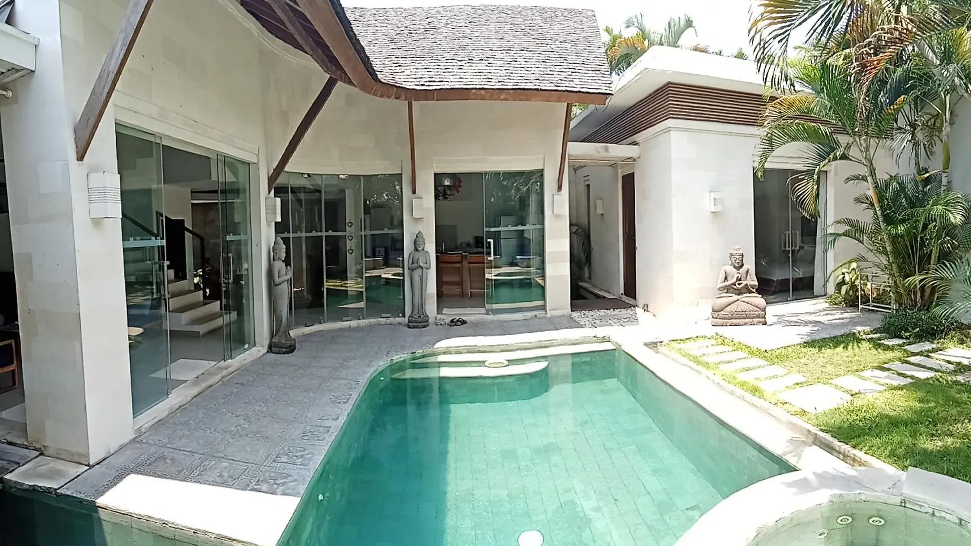 Villa Kmea 4 Seminyak  0*, Seminyak (Bali)