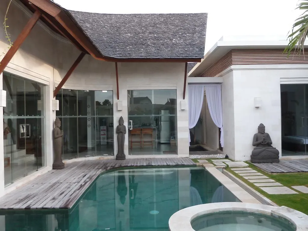 Villa Kmea 4 Seminyak